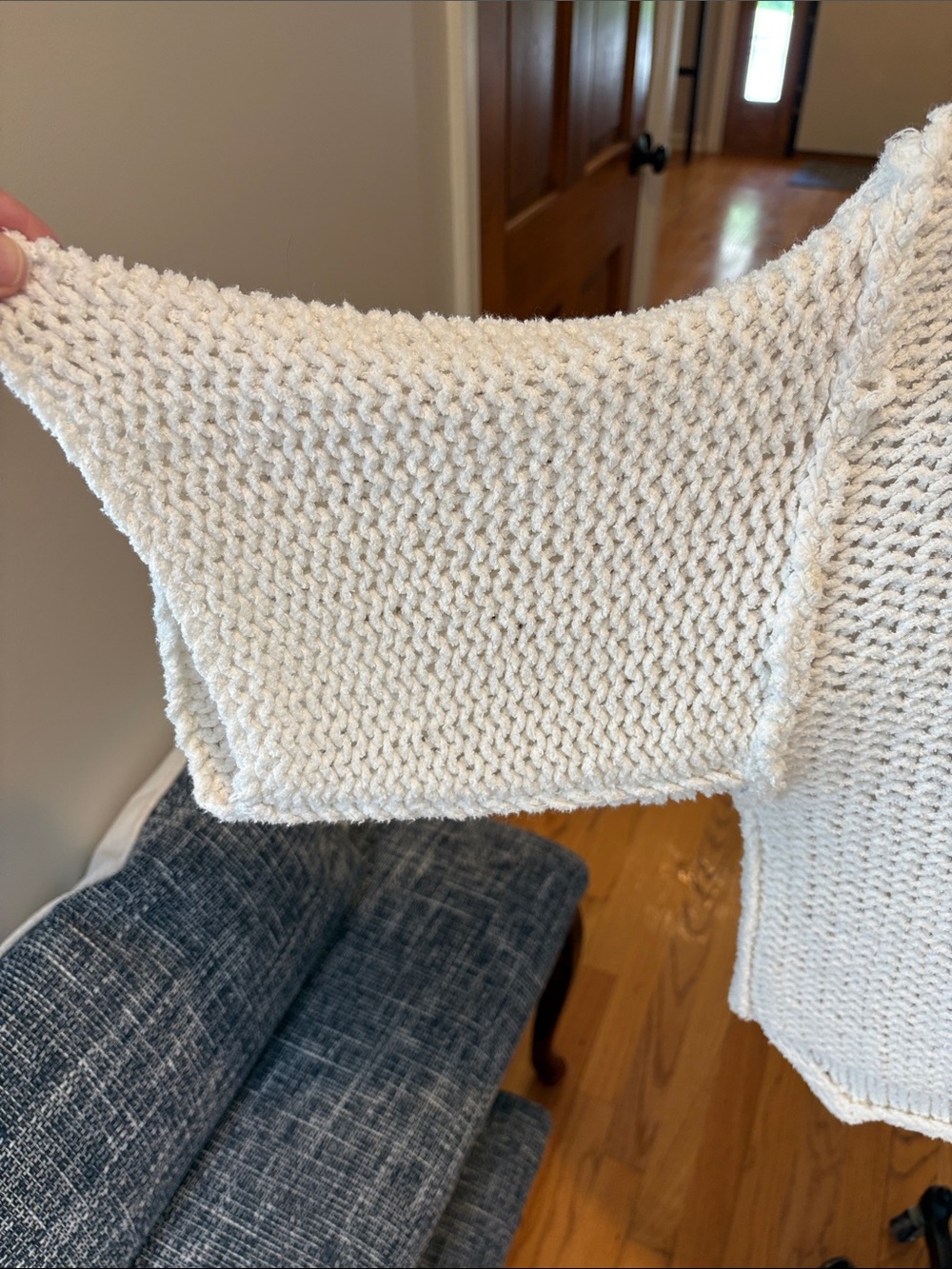 Oversized Cream V-Neck Knit Sweater - Picture 2 of 4